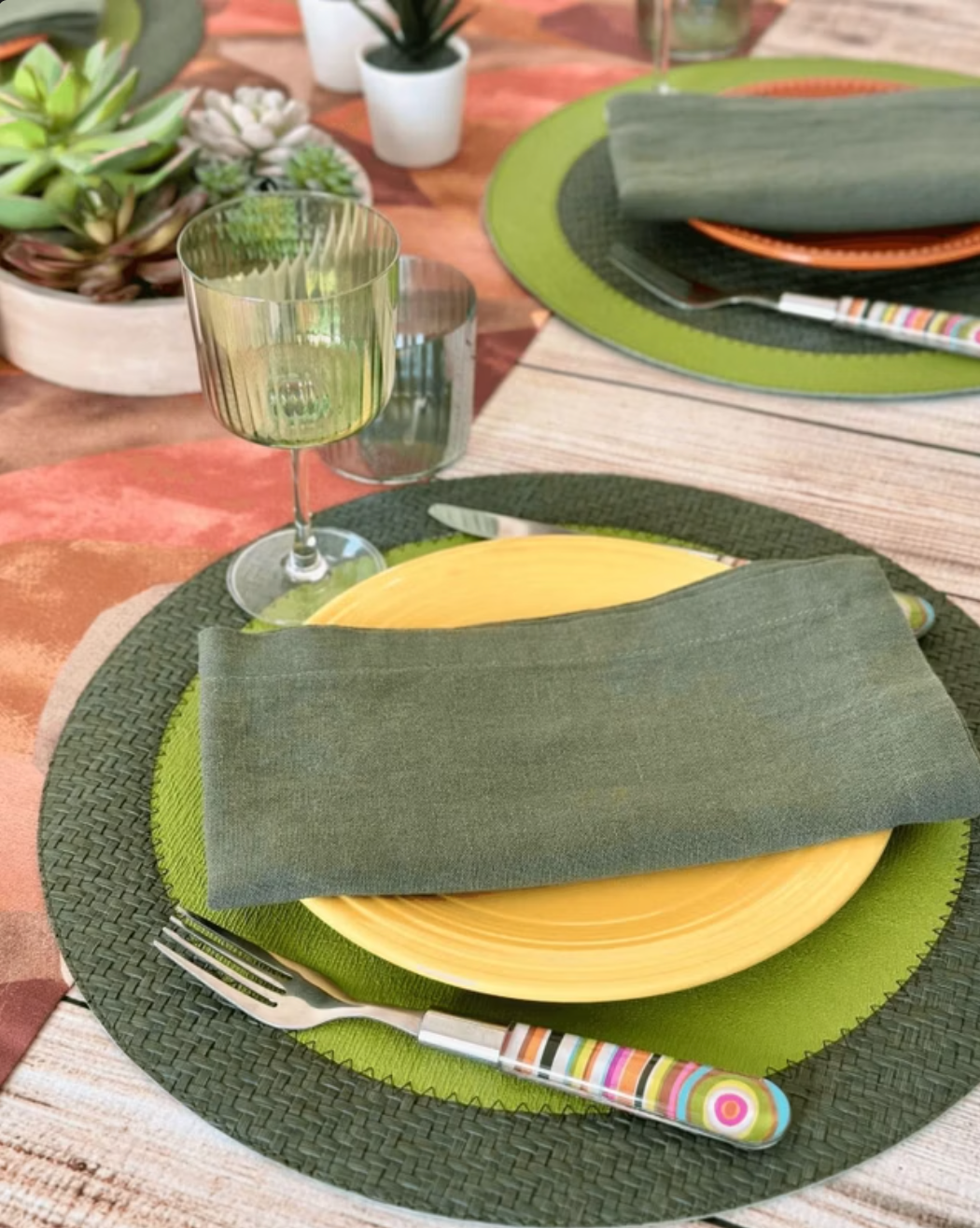 Halo Reversible Round Placemats, Set of 4