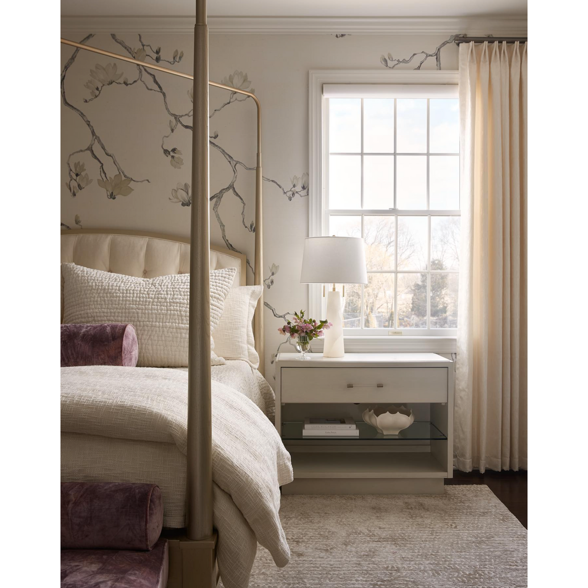 Austen Alabaster Table Lamp - Lamp Base Detail | Bone & Brass