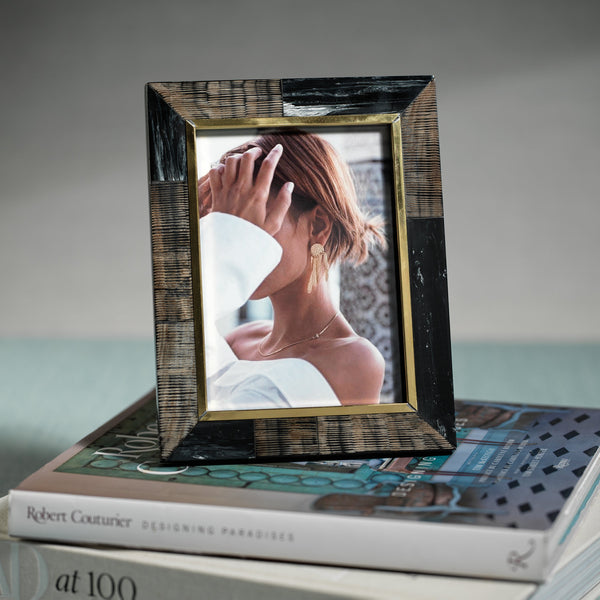 Shagrin Black Horn Brass Trim Photo Frame 5x7 - Frame Detail | Bone & Brass