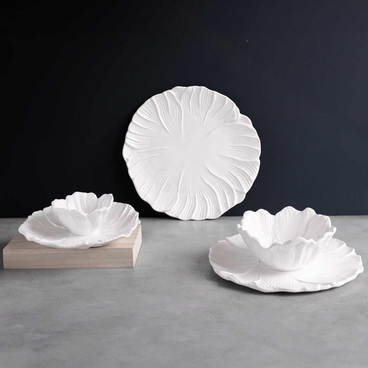 Vida White Lettuce Dinner Plate Set of 4 - Plate Top View | Bone & Brass