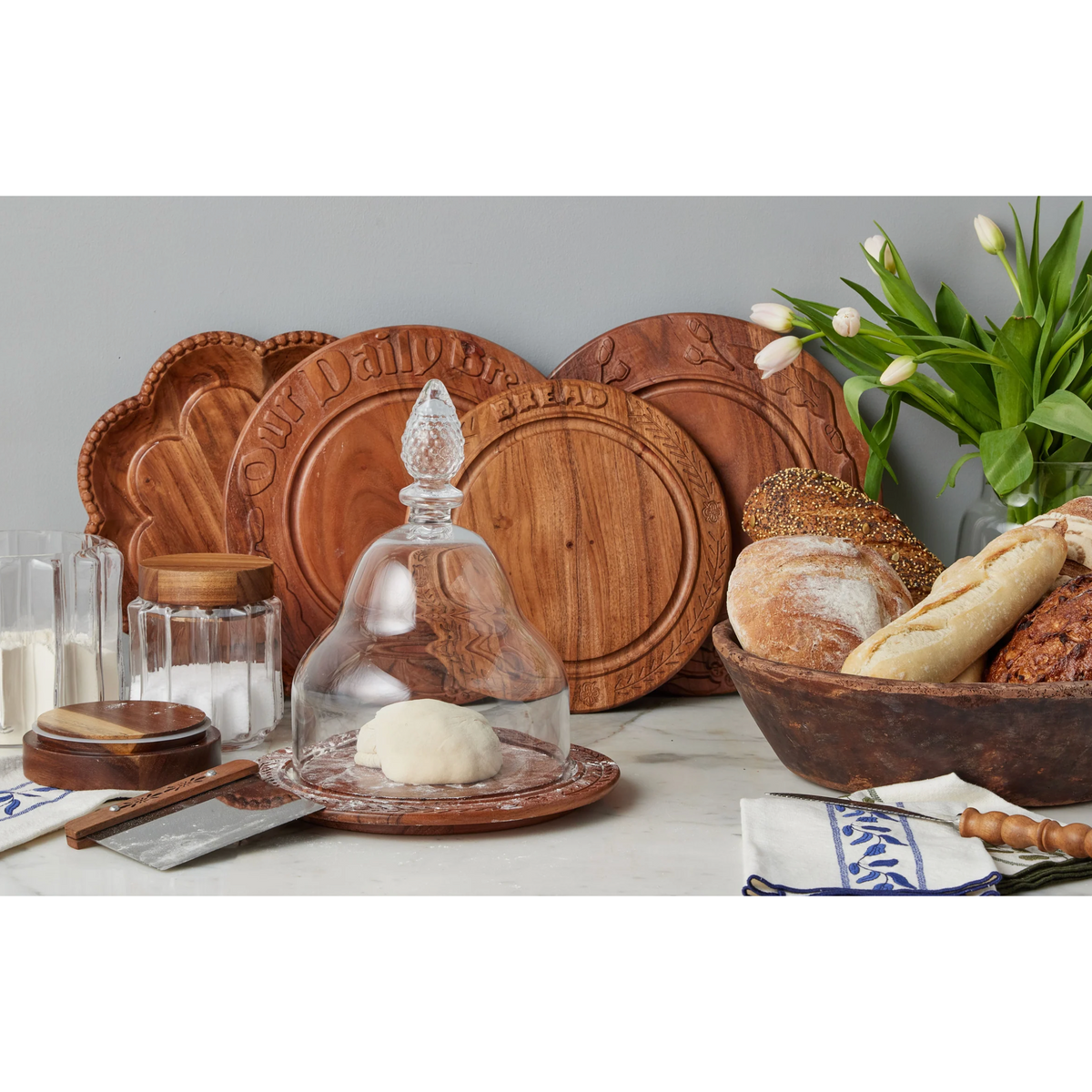 Vintage English Bread Board, Medium Scalloped
