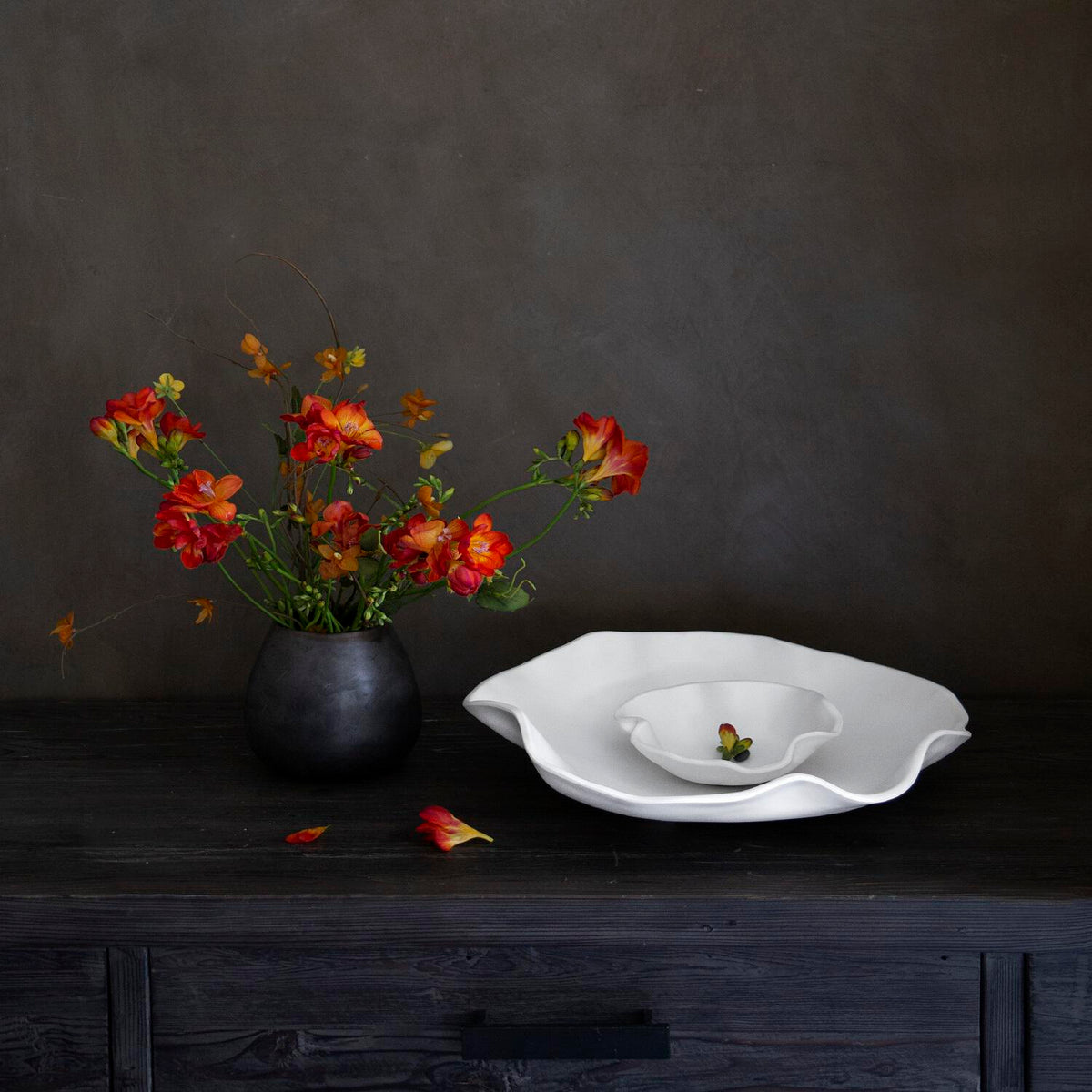 White Nube Chip & Dip Bowl - Set View | Bone & Brass