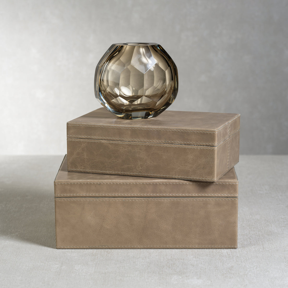 Bellecôte Mink Leather Decorative Box, Small - Box Detail | Bone & Brass