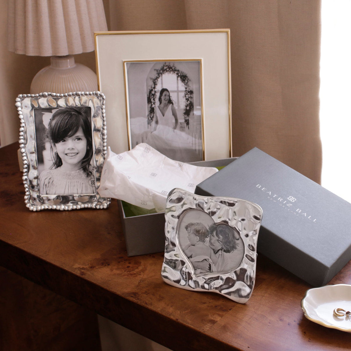 Giftables Organic Pearl 4 x 6 Frame - Frame Side View | Bone & Brass