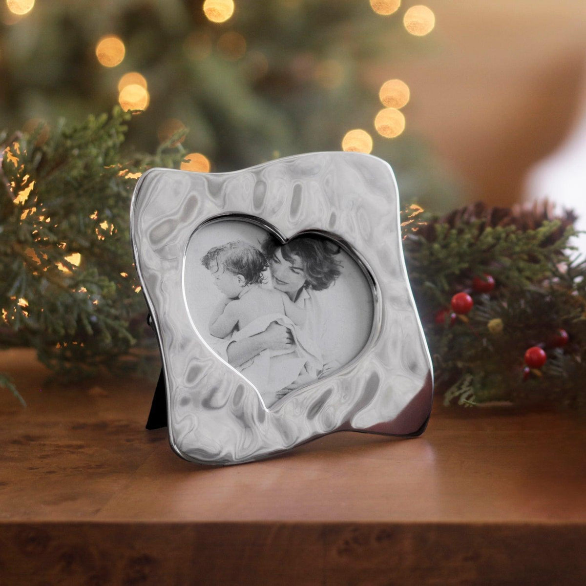 Giftables Curved Heart 5 x 5 Frame - Frame View | Bone & Brass