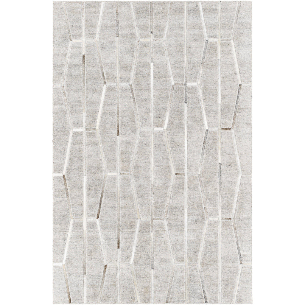 Eloquent Light Gray Geometric Patterned Rug